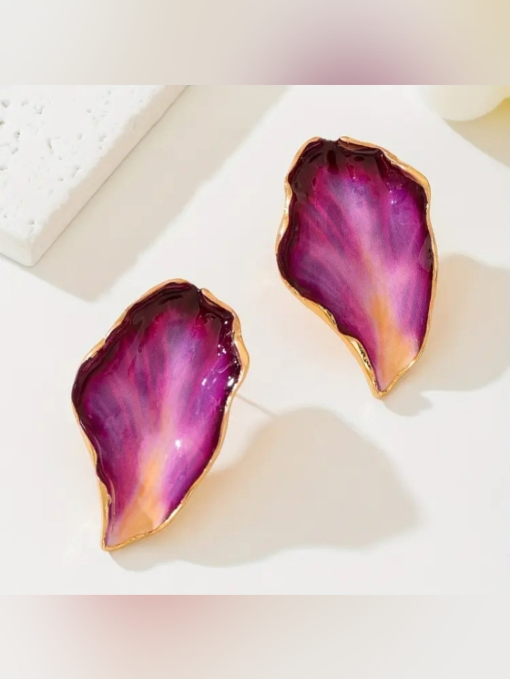🆕️ Purple Petal Resin Statement Earrings with Gold Edge NWOT